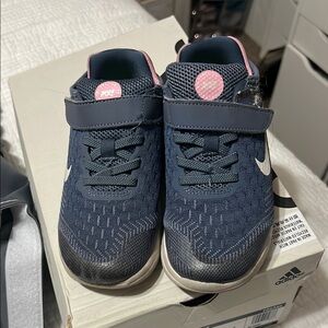 Nike Kids' Navy and Pink Sneakers